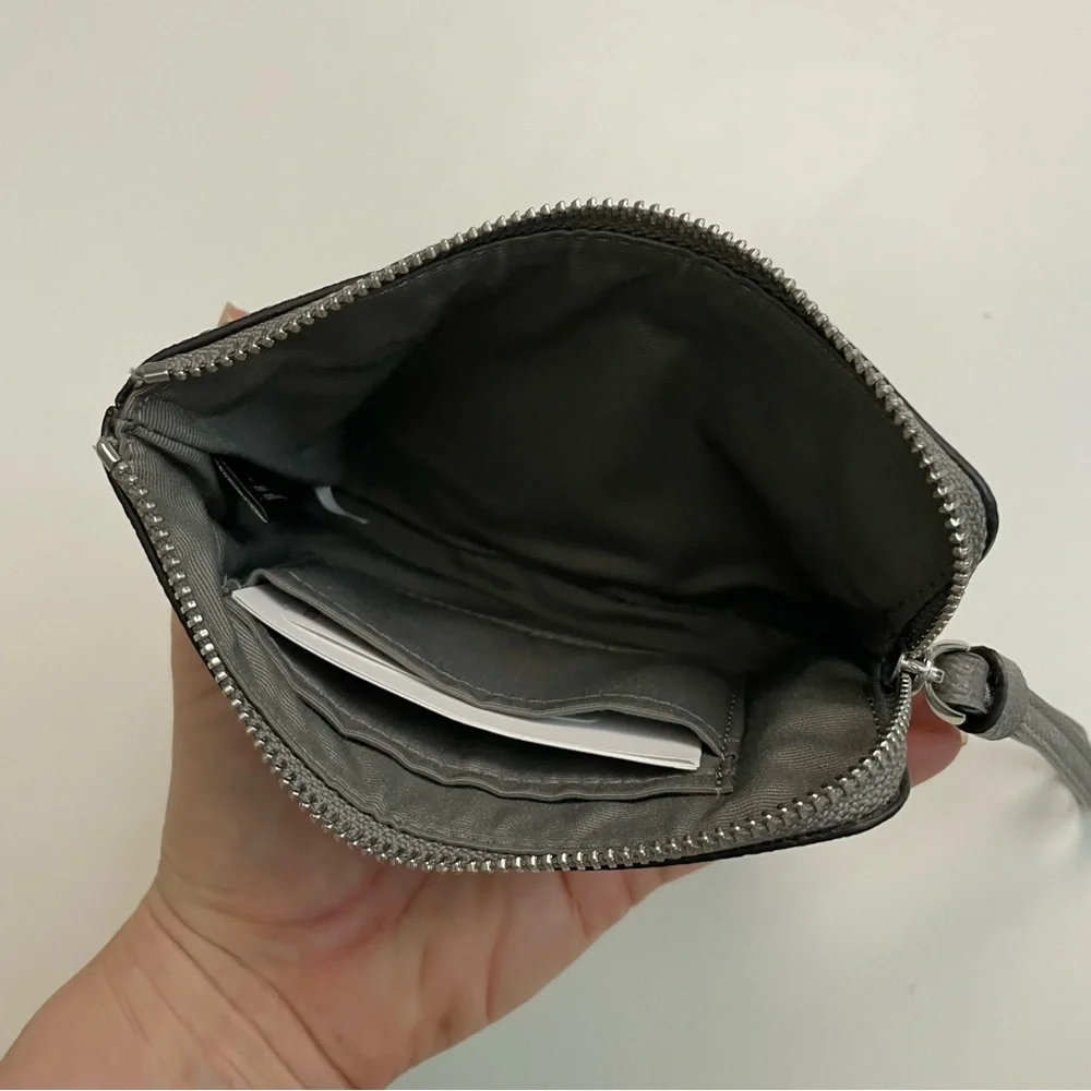 Coach Wristlet Wallet Pouch Corner Zip Credit Card Phone Travel Leather Grey